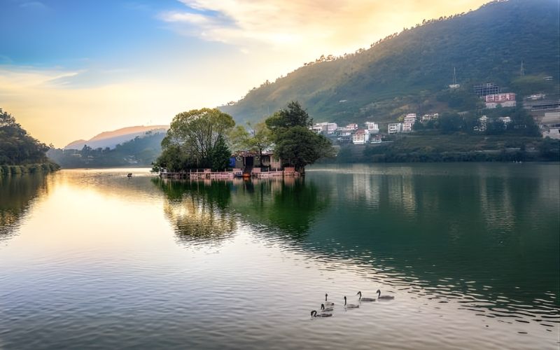 Nainital Nature Escape: Lakes, Peaks & Peace